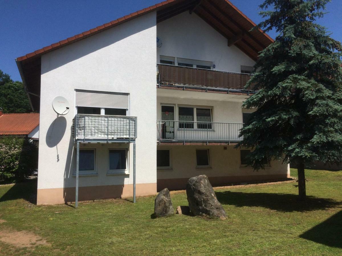 Ferienwohnung Am Waldrand Lemberg Bagian luar foto